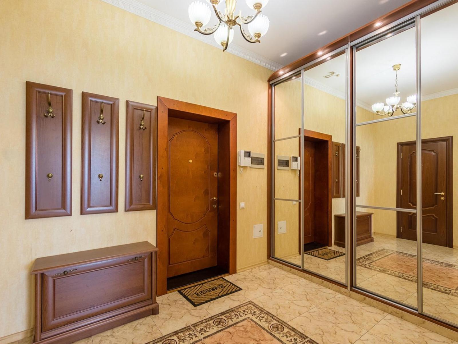Apartment In The City Center 基輔 客房 照片