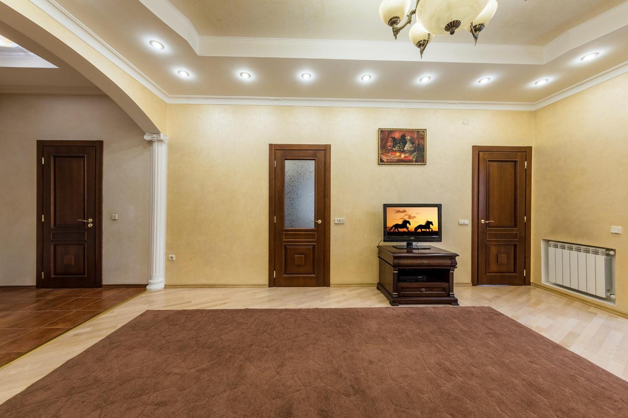 Apartment In The City Center 基輔 客房 照片