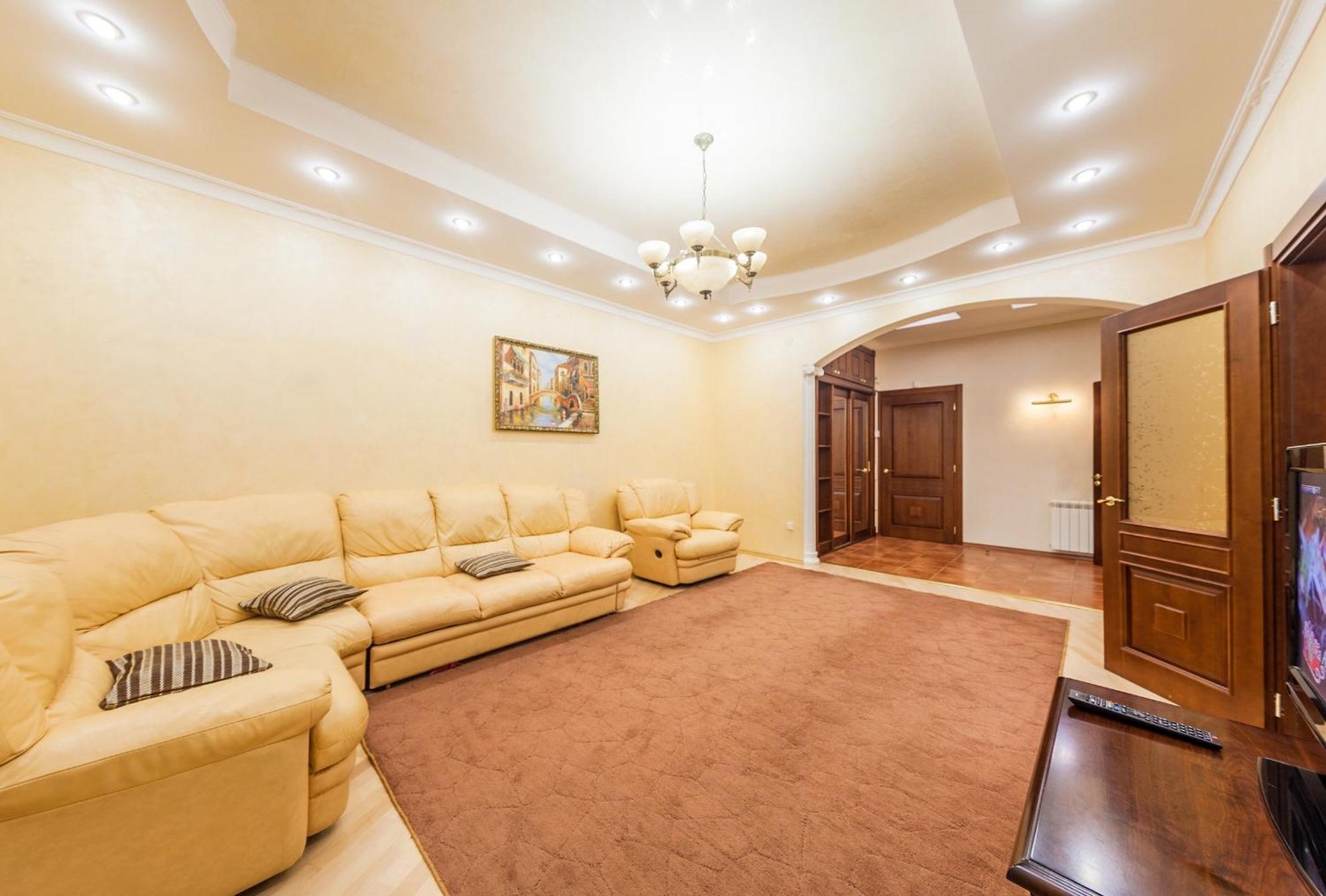 Apartment In The City Center 基輔 外观 照片